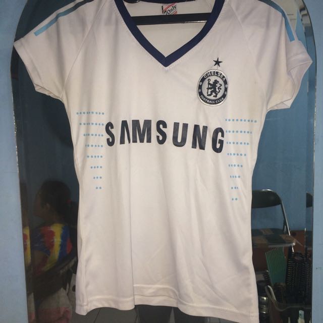 baju bola chelsea