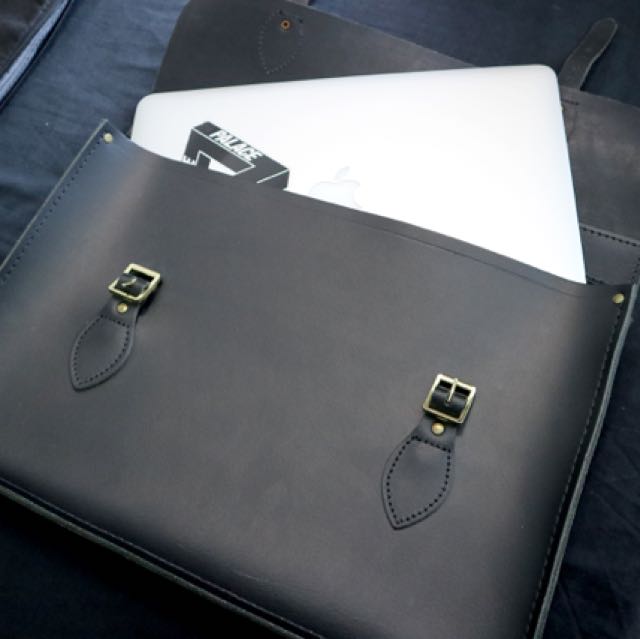 Cambridge Satchel slim document briefcase in leather, Men's Fashion