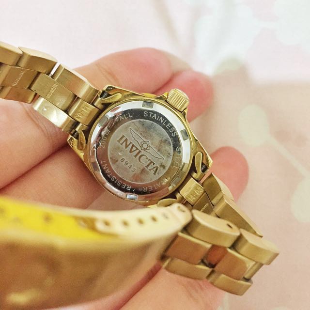 Invicta 8943 outlet