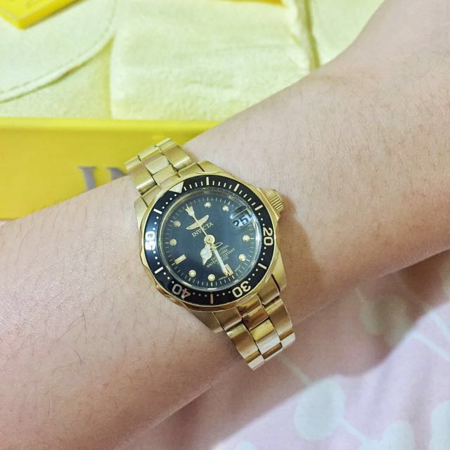 Invicta Womens 8943 Pro Diver Collection Gold Tone Watch