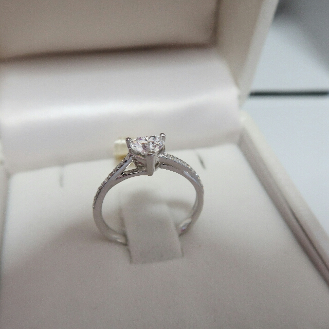 love and co engagement ring price