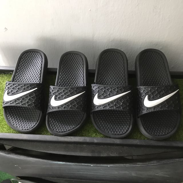 infant nike slippers