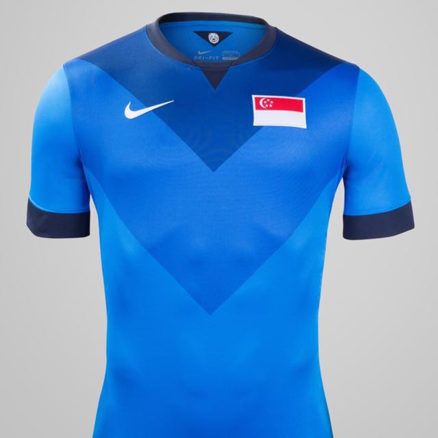 Team Singapore Soccer Jersey Blue Men S Fashion Activewear On Carousell