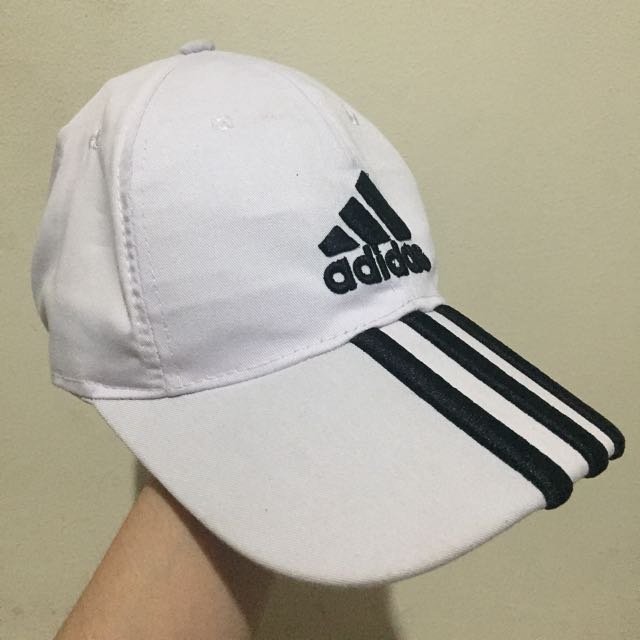 Foto topi adidas warna putih discount