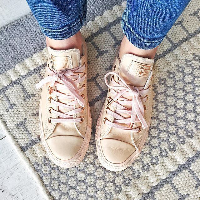 converse rose gold sneakers