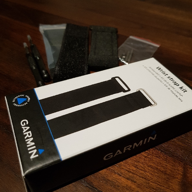 Garmin forerunner 910xt deals wrist strap kit