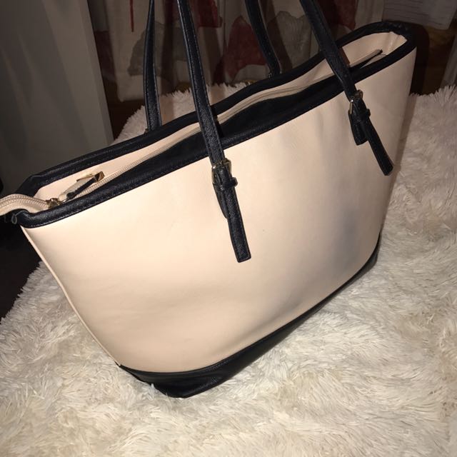 kardashian kollection handbags nz