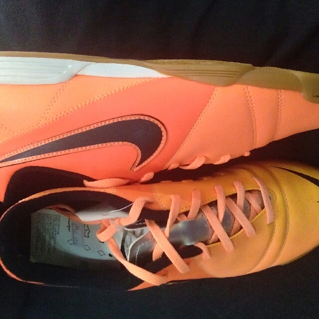 kasut futsal nike 2020