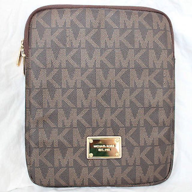 michael kors tote voyager