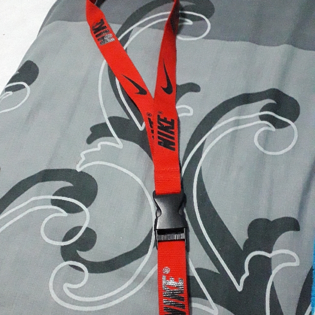 red lanyard nike