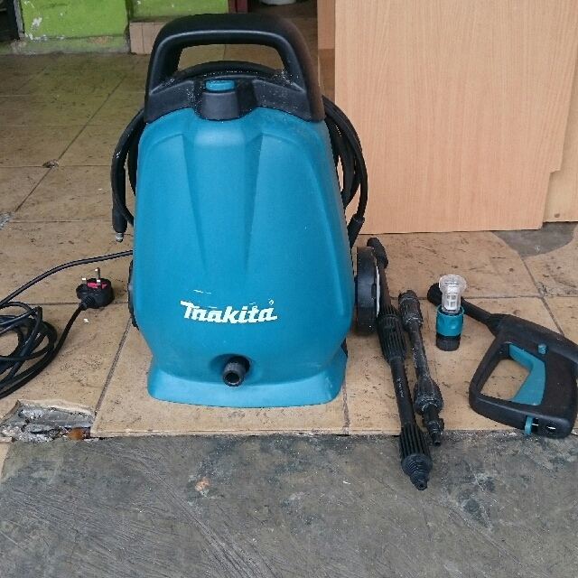 Water jet outlet makita
