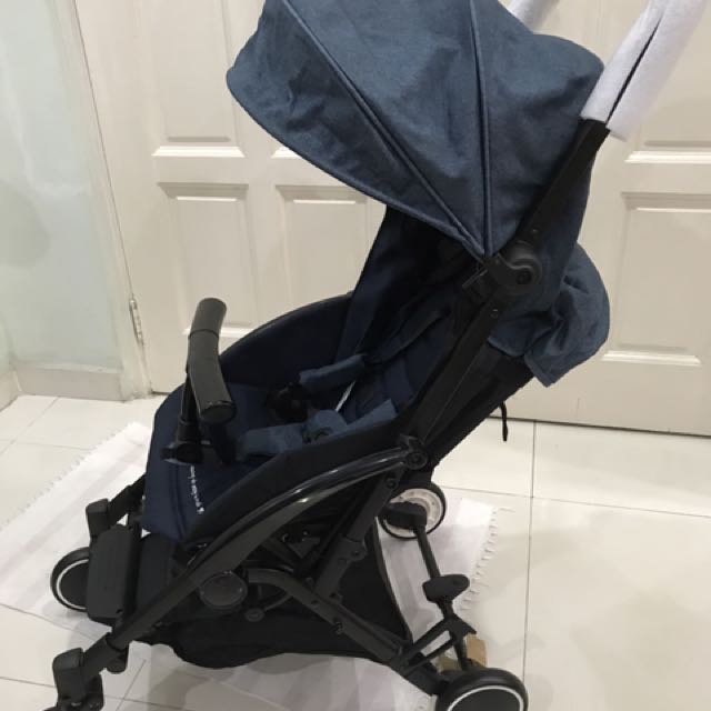 100New Korea Tavo Amber Cabin Size Compact Stroller, Babies & Kids