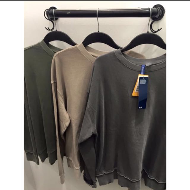 yeezy oversized sweatshirt