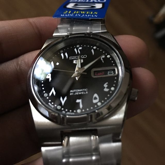 Limited Edition Seiko Arabic Numbers and Days, Men's Fashion, Watches &  Accessories, Watches on Carousell