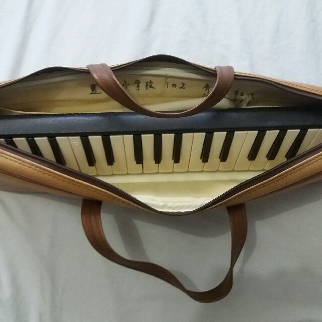 MELODICA (Category: Musical Instruments) located in Makati City. Submitted by mjlaszlo (Listing ID 126231617, Image 2). Description: .