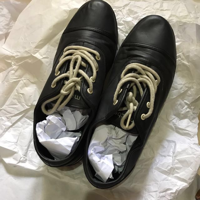 Moving Sale Macbeth Ori Size 42 Fesyen Pria Sepatu Di Carousell