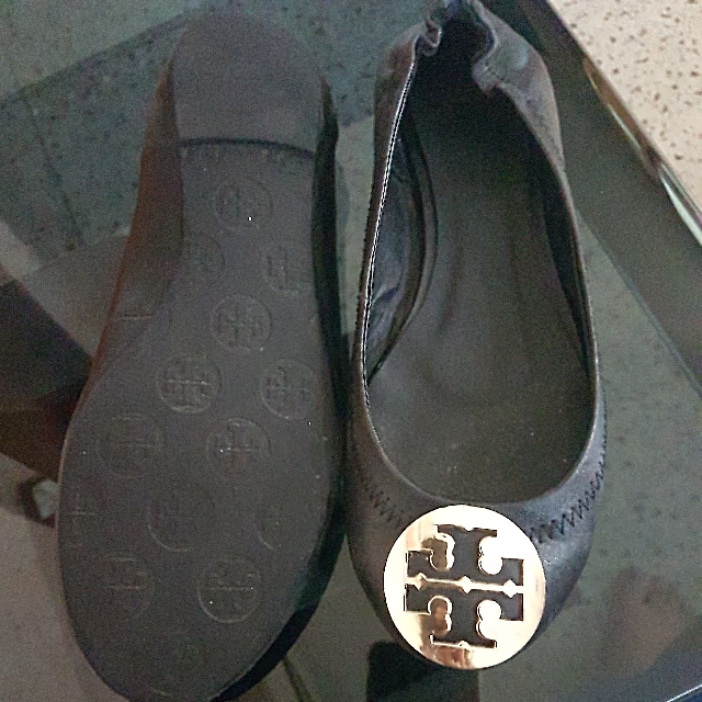 Ciri sepatu tory burch original clearance
