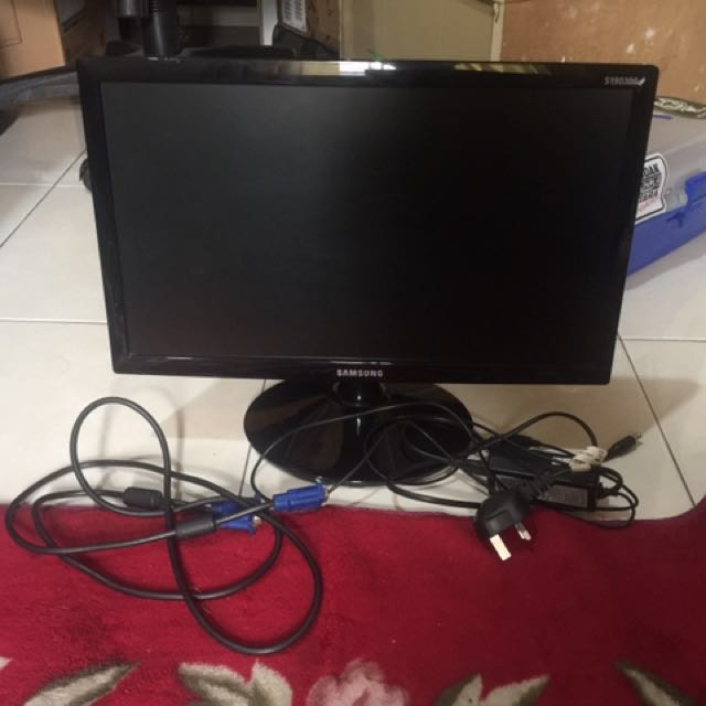 Samsung Monitor 19" inch VGA only, Computers & Tech, Parts ...