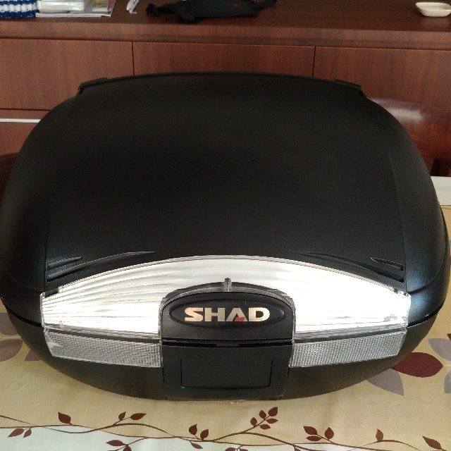motorcycle rear luggage box