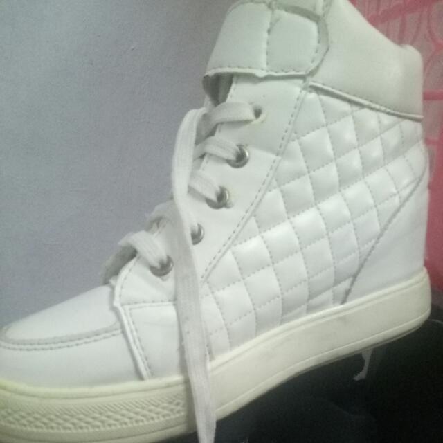 Sneakers online wedges putih