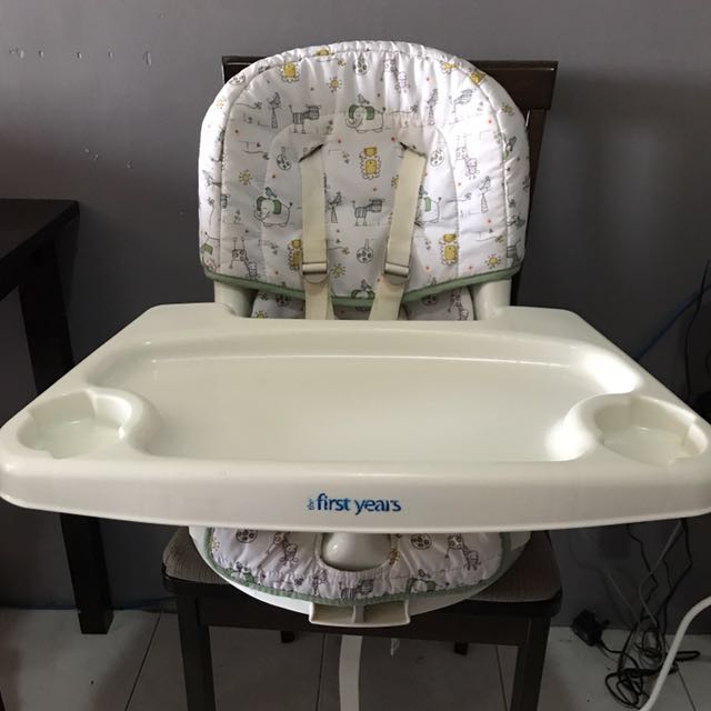 Miswivel top feeding chair