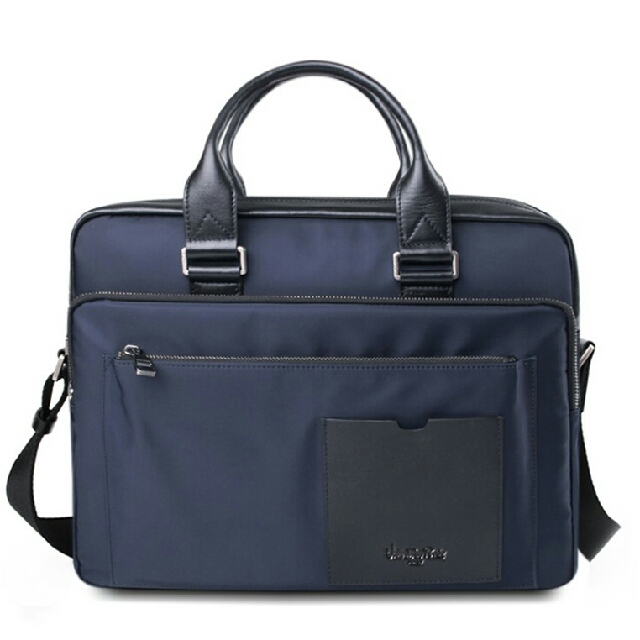 Valentino rudy sales trendy bag