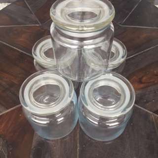 5 Glass Jars with rubber-sealed Lids (16 oz)