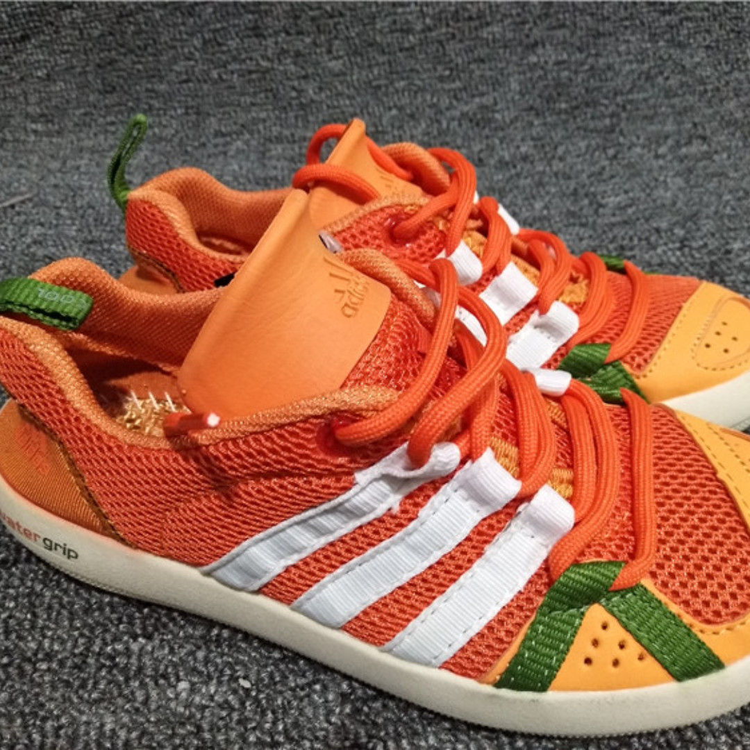 No quiero Inyección Melodramático Adidas Outdoor Water grip Unisex shoes Orange, Sports Equipment, Sports &  Games, Water Sports on Carousell