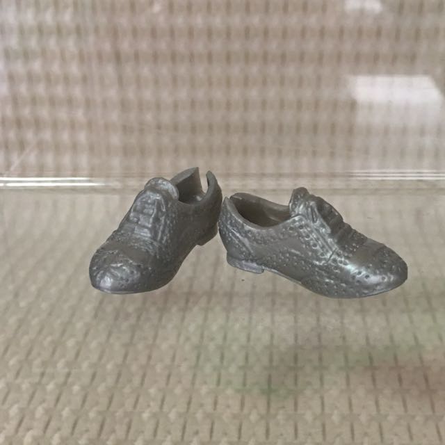 NEW BARBIE DOLL SILVER FLAT BOTTOM TENNIS SHOES