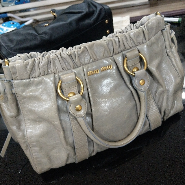 MIU MIU◇BAULETTO/ショルダーバッグ/レザー/BEG - saragray.net 即納・良品 おまとめ 2点 yu_riii様 ショルダーバッグ