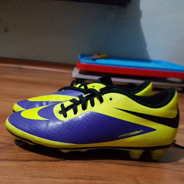 Nike Hyper Nova Soccer Boots US7. 5