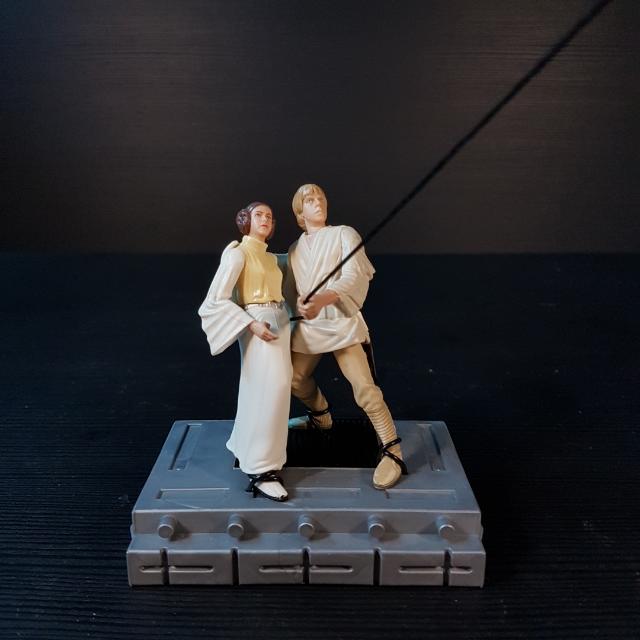 Star Wars Luke Skywalker & Princess Leia Grappling Hook