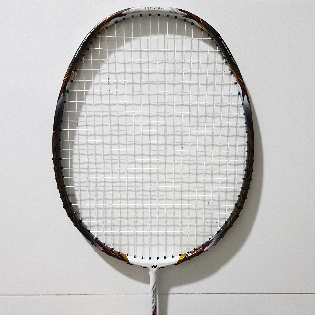 yonex voltric 80 4ug5 badminton racket, Sports Equipment, Sports