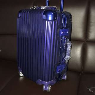 Aluminium travel luggage TSA lock