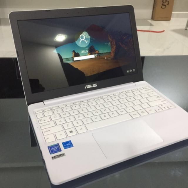 Asus VivoBook E203N, Electronics, Computers on Carousell