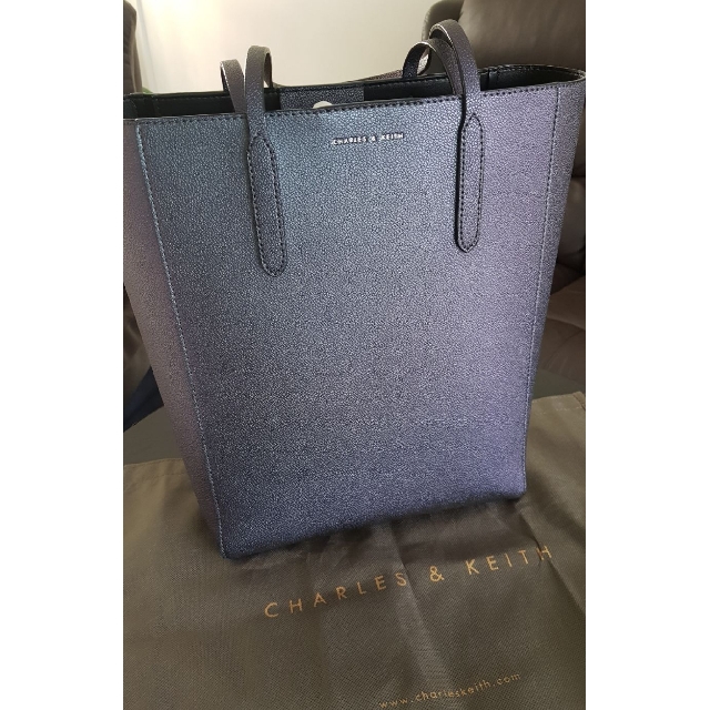 REDUCED BEST PRICE Charles Keith Shoulder Bag Women s Fashion
