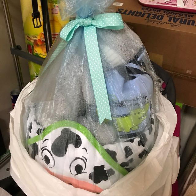 Diaper Cake Hamper, Babies & Kids, Bathing & Changing, Diapers & Baby