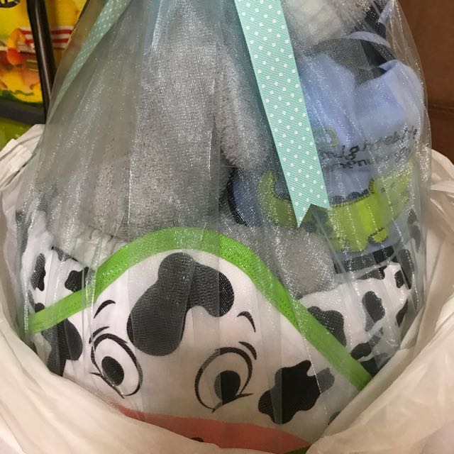 Diaper Cake Hamper, Babies & Kids, Bathing & Changing, Diapers & Baby