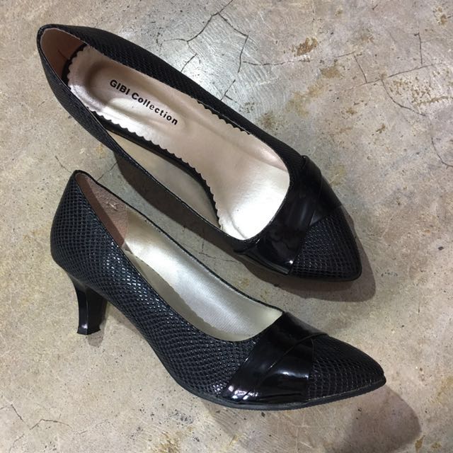 Gibi black best sale shoes with heels