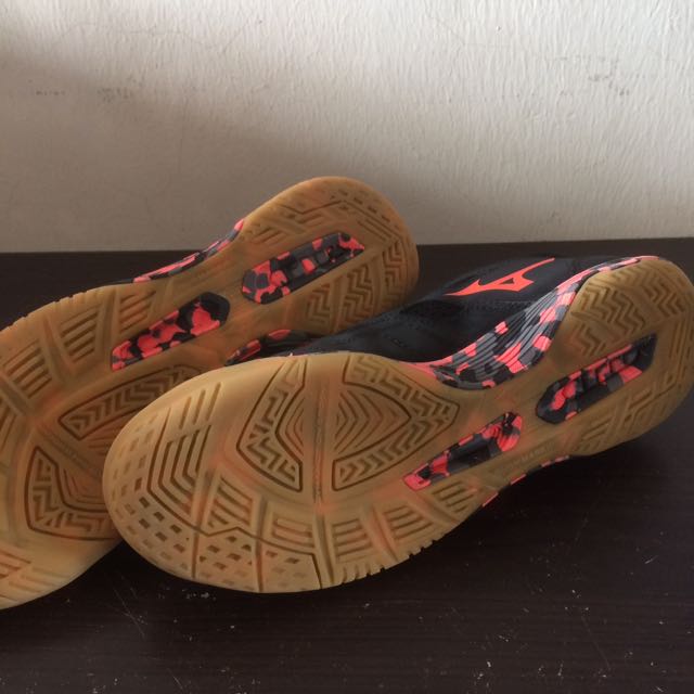 kasut futsal mizuno sala