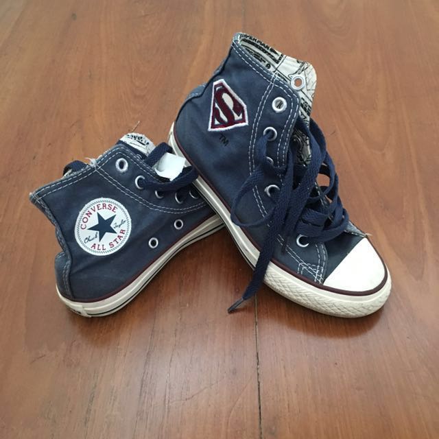 Original superman converse shoe size10 for kids used 2 time only