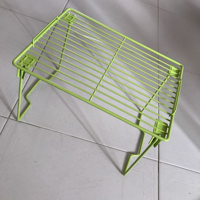 Stackable foldable kitchen accessories (Category: Other Kitchen Appliances) located in Singapore. Submitted by lyh (Listing ID 126512999, Image 1). Description: When stack it can be lock. (Picture 3) When not in use, it can be fold for easy keeping. (Picture 4) 1.50 each Useful for kitchen and toilet I left with 2 green and 1 white (Take all 3 at $4) .