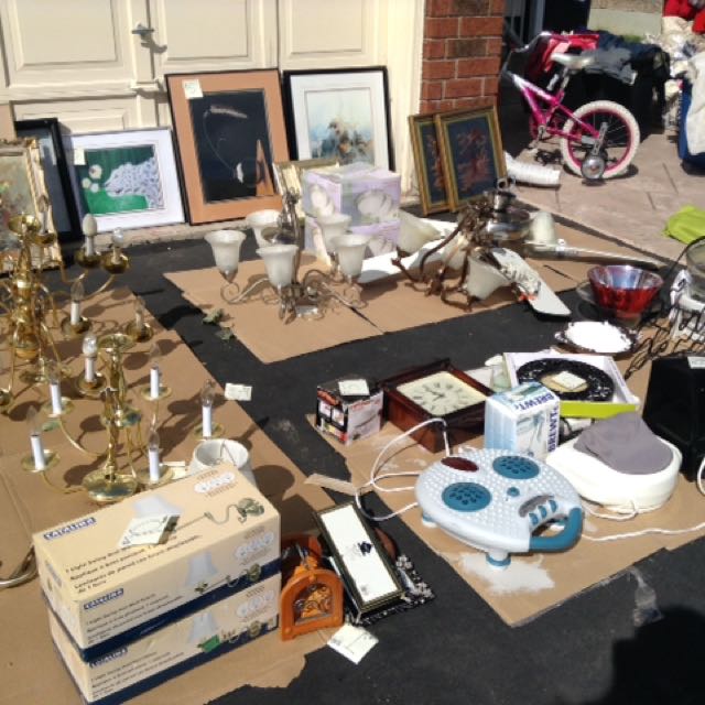 Assorted (Category: Home & Furniture) located in Toronto. Submitted by grace_reyes888 (Listing ID 126805680, Image 1). Description: .