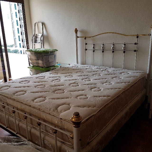 Kingcoil Mattress And Datco Queen Size Brass Bed Furniture Home Living Frames Mattresses On Carou Datco Queen Size Brass Bed, Queen Brass Bed Frame