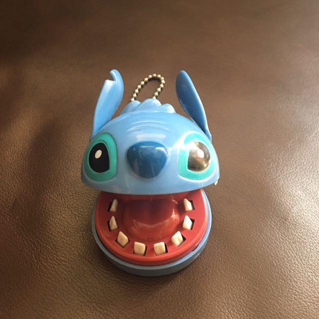 正版disney 史迪仔 stitch 牙齿游戏keychain