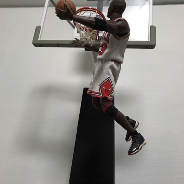 Enterbay 1 6 Michael Jordan And Basketball Hoop Toys Games