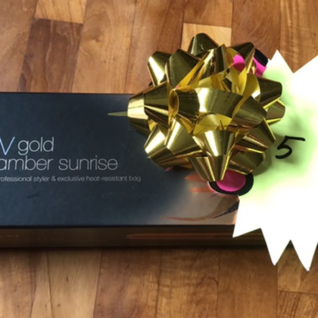 GHD Gold V Wanderlust Limited Edition Hair Styler Amber Sunrise Women s Fashion Watches Accessories Other Accessories on Carousell