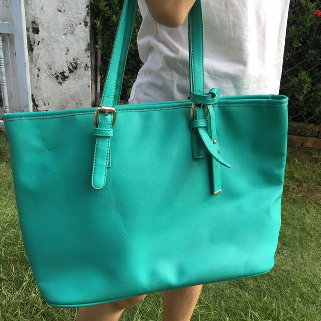 Calvin Klein Fragrance Duffle Bag 2024 www.alhudapk