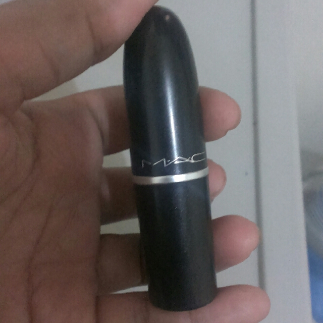 Mac Matte Lisptick (Category: Face Care) located in Angeles City. Submitted by cellojj (Listing ID 126739830, Image 2). Description: .