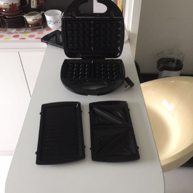 Morphy Richards Toaster, Grill and Waffle Maker 3 in 1, TV & Home